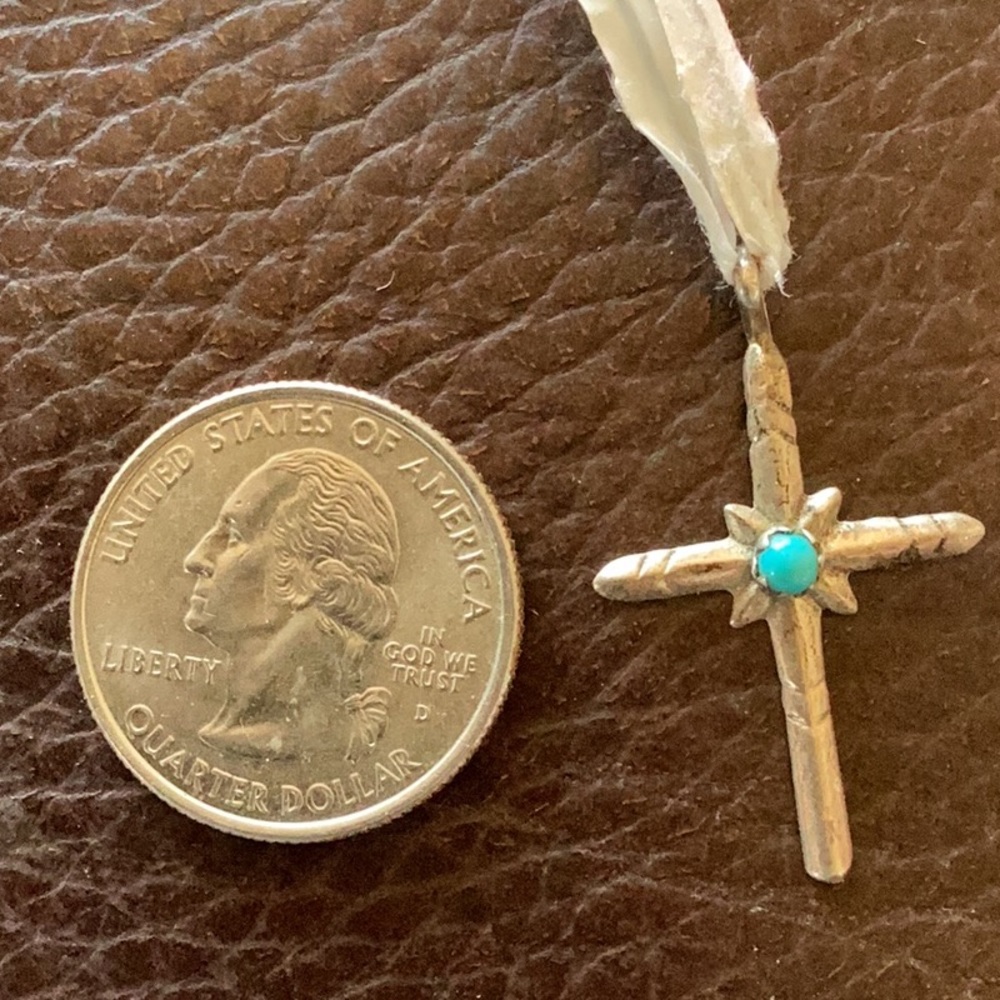 SOLD Pendant Cross Native American sand cast Sterling Silver Natural Turquoise - Picture 2 of 4
